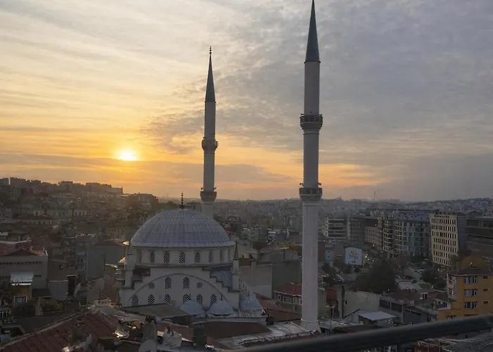 Signature In Taksim Hotel 3*